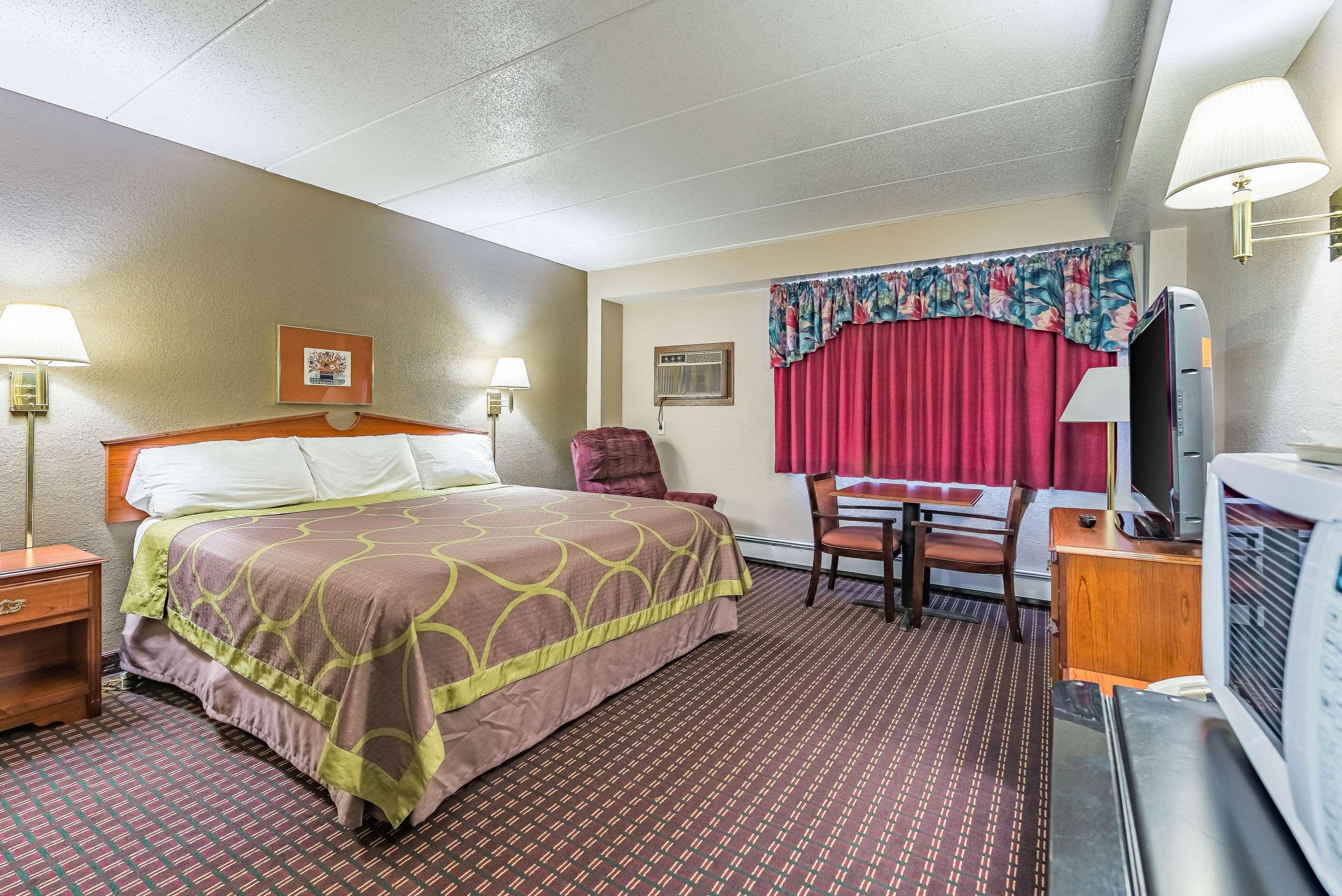 Rodeway Inn Saint Joseph Exterior photo