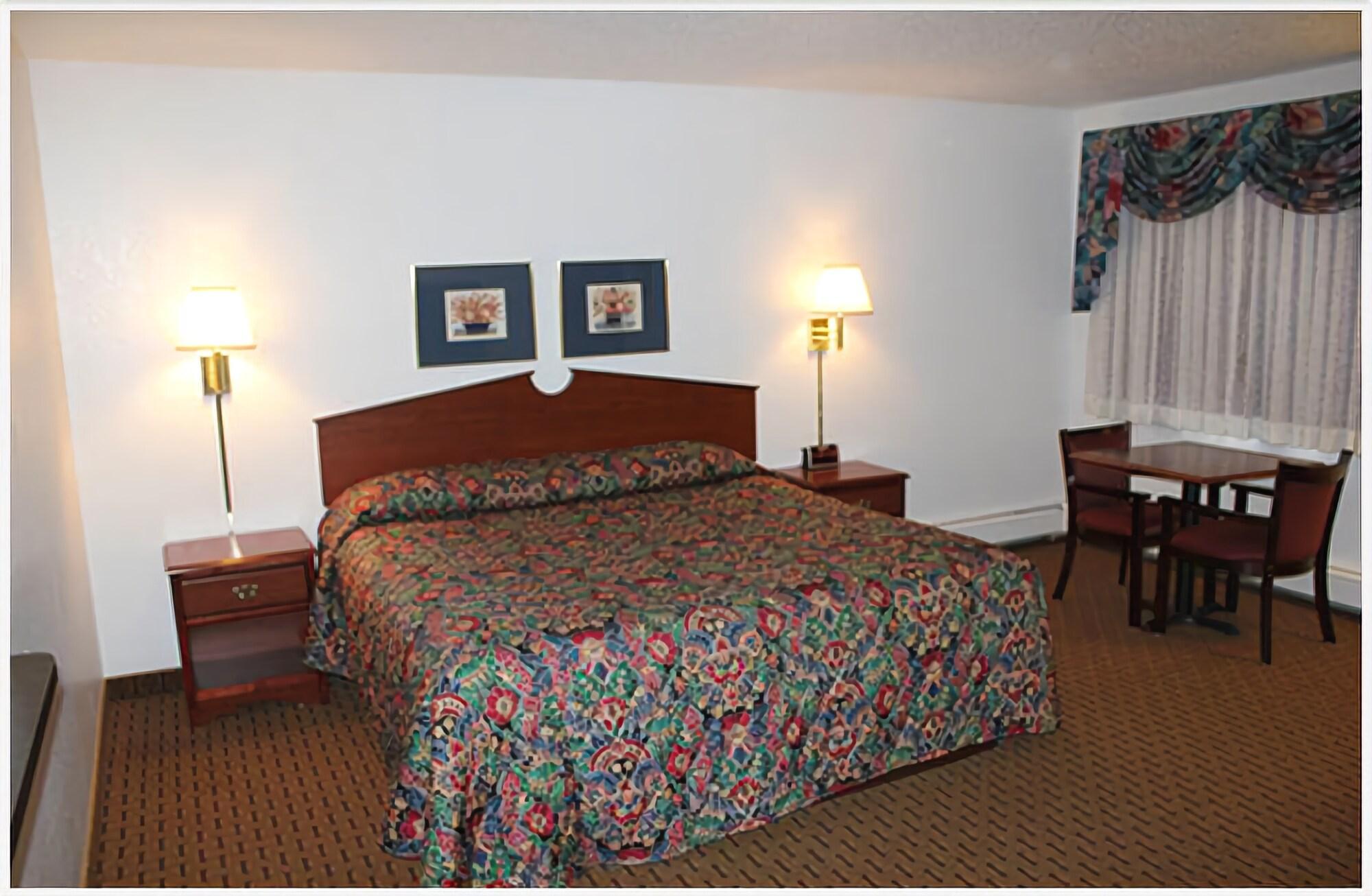 Rodeway Inn Saint Joseph Exterior photo