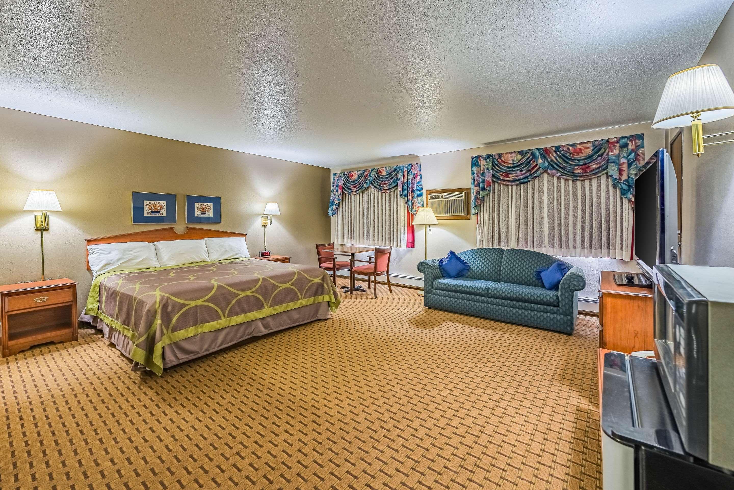 Rodeway Inn Saint Joseph Exterior photo