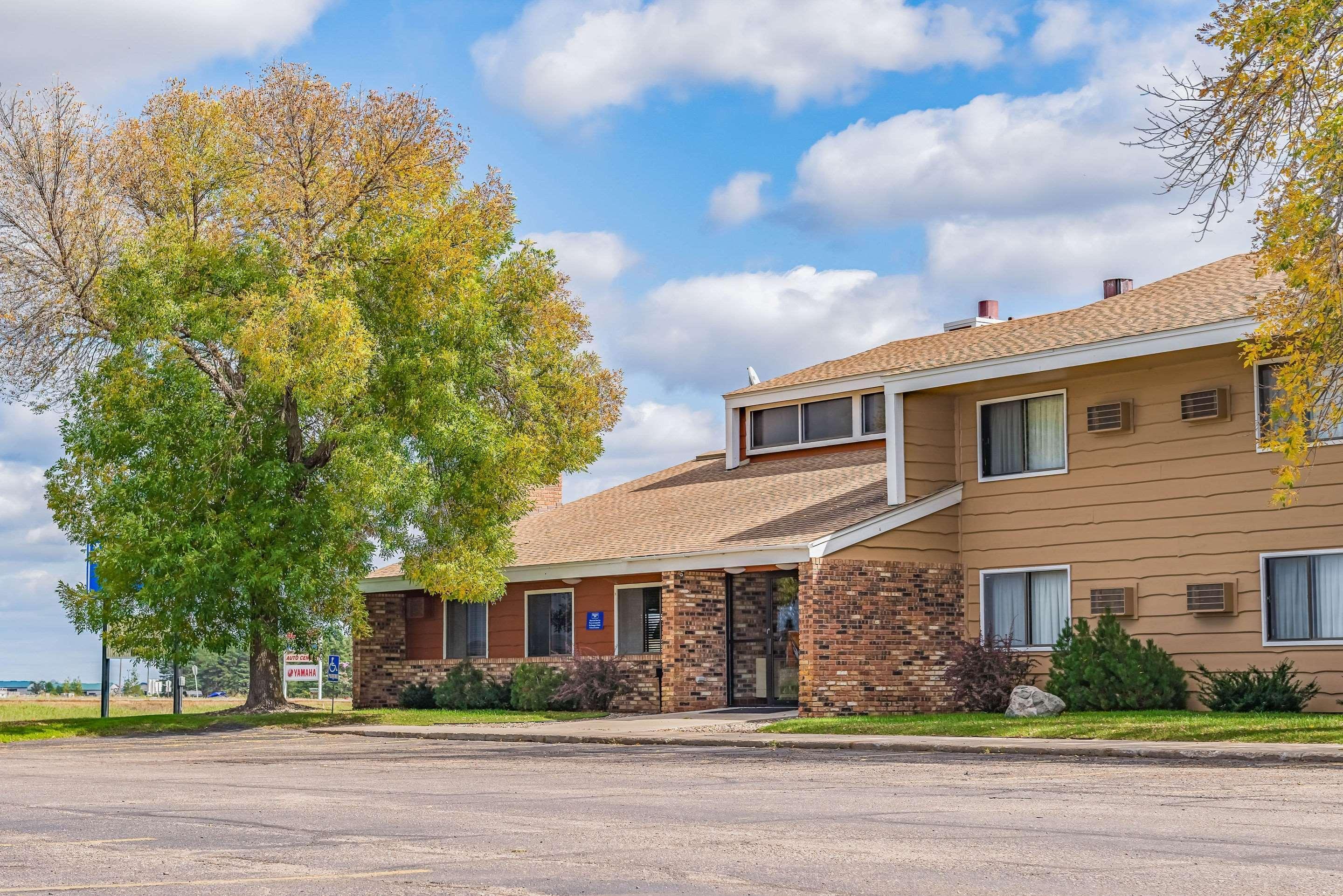 Rodeway Inn Saint Joseph Exterior photo